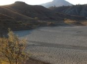 В Крыму высохло одно из красивейших озер: фото
