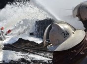 На горящей нефтебазе взорвались еще две емкости