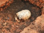 Археологи обнаружили скелет пирата на детской площадке