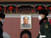 Эпицентр вируса: Власти Китая завезли в зараженный Ухань продовольствия на 9 суток