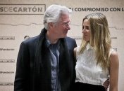 "Ты любовь всей моей жизни!": жена Ричарда Гира показала архивные снимки со свадьбы