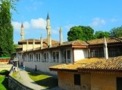 РФ уничтожает Ханский дворец в Бахчисарае путем неумелой реконструкции