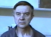 Следователь показал на видео бункер, в котором скопинский маньяк держал своих пленниц