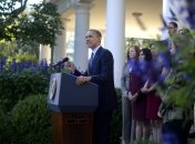 Обама не дал упасть женщине, которой стало плохо во время его речи