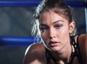 Известная американская модель снялась в экстремальной фотосессии под водой