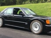 Необычный Mercedes 190 получил необычный тюнинг