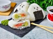 В Японии онигири считаются едой для пикников