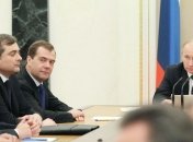 Путин постоянно контактирует с помощником по Донбассу Сурковым