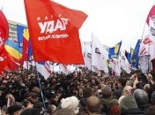 Митинг под ЦИК расходится, акция продолжится завтра