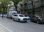 Во Львове подрезали женщину-полицейского