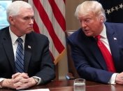 Вице-президент США Майк Пенс демонстративно ушел от Дональда Трампа