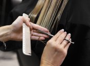 Модные стрижки для женщин за 60