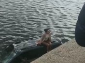 Стало известно о судьбе автоледи, слетевшей на машине в реку в Харькове (фото, видео)