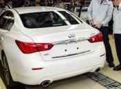 Первый Infiniti Q50 торжественно сошел с конвейера