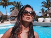 Анна Тринчер уже не раз увеличивала себе губы, а теперь взялась за грудь