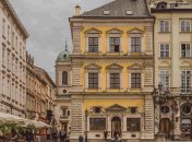 В центрі Львова під час відключень чутно гул генераторів