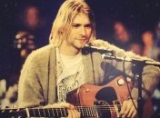 Гитара известного музыканта Курта Кобейна из Nirvana продается на eBay