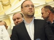 Власенко не обращался в суд США  