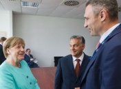 Кличко на ассамблее ЕНП встретился с Меркель