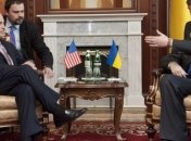 Турчинов и американский сенатор обсудили перспективы сотрудничества
