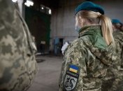 Мобилизация в стране продолжается, поэтому женщины наравне с мужчинами становятся на оборону государства