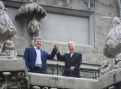 Порошенко поблагодарил Линча за его благотворительный фонд