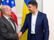 Гройсман с советником США обсуждали реформирование ВПК