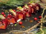 Эффектная презентация новогоднего салата