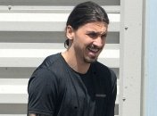 Первые фото Ибрагимовича после перенесенной операции