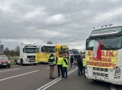 О блокировке границы поляками: нужно нам становиться "панами". Уважают только равных