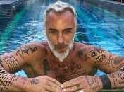 Известный танцующий миллионер показал свою версию челленджа #kiki (Видео)  