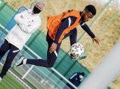 Тренер сборной Франции сбежал с пресс-конференции после неудобного вопроса (видео)