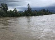 Непогода в Черновицкой области: спасатели предупреждают о существенном поднятии уровня воды