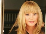 Алла Пугачева похвасталась своими стройными ногами 