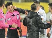 Нападение на судью в матче "Анкарагюджю" — "Ризеспор"
