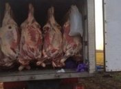 На Сумщине трое украинцев пытались перевезти в РФ 10 тонн мяса