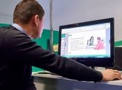 Экзамен по ПДД в Украине теперь можно сдать и на английском языке