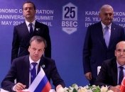 Россия и Турция подписали заявление о снятии ограничений в торговле