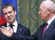  Азаров и Медведев обсудили в Ялте актуальные вопросы  