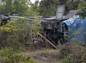 На Кубе слетел с моста автобус с учителями: много погибших и пострадавших (фото)