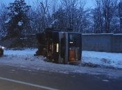 Рано утром под Киевом опрокинулась "маршрутка": 8 человек в больнице