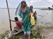 Необычная и тяжелая повседневная жизнь в Индии (Фото)