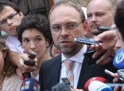 Власенко отказался давать объяснения про инцидент с зеленкой