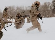 Українські військові обороняються по холоду та морозу