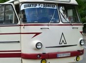 "Шахтер" пересел на автобус 50-летней давности: как на это отреагировали игроки (видео)