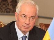 Азаров: Своим примером Блохин вдохновляет всех