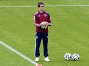 Тренер сборной России сравнил Месси и Роналду