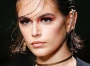 Уже не маленькая: выход дочери Синди Кроуфорд на подиуме Valentino (Фото, Видео)