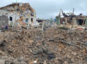 Окупанти продовжують нищити будинки мирних жителів