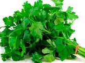 Омоложение лица с помощью петрушки